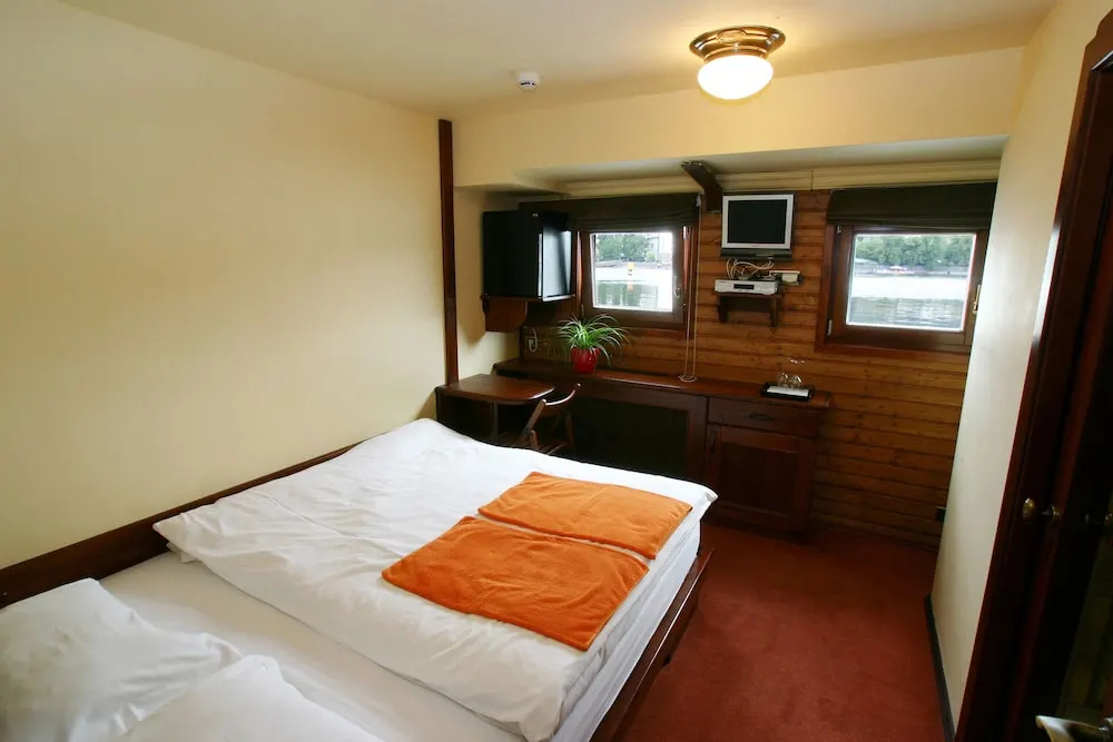 Boat Hotel Matylda - Chambres
