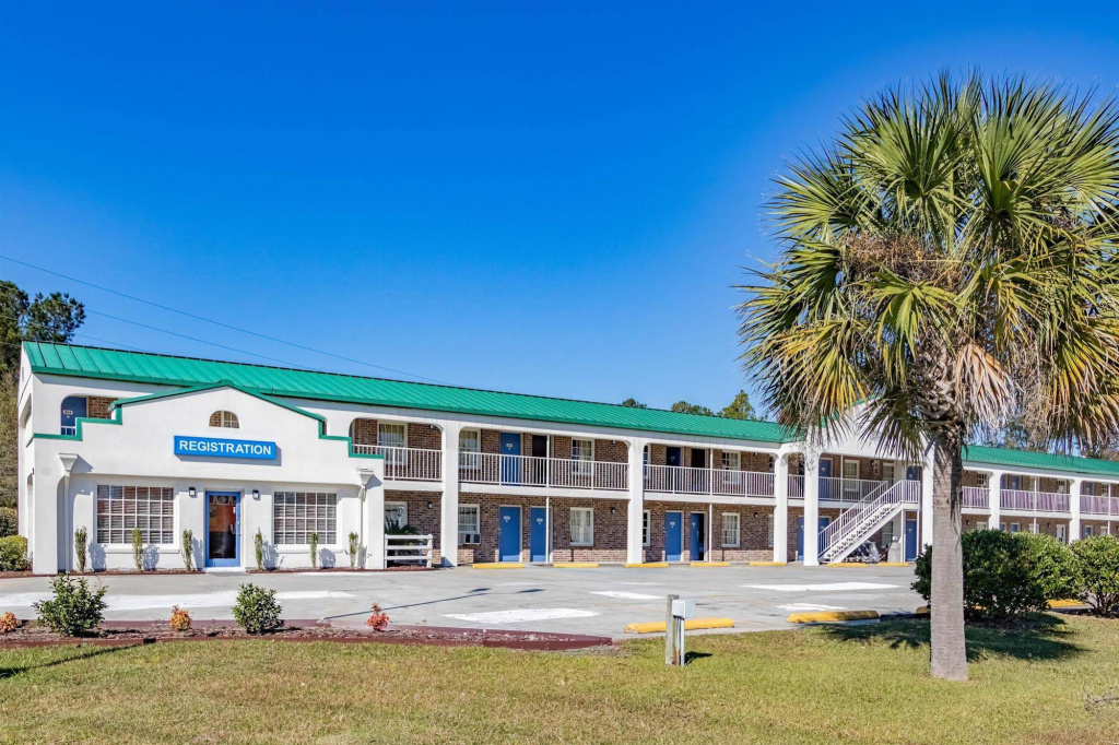 Motel 6 Walterboro, SC