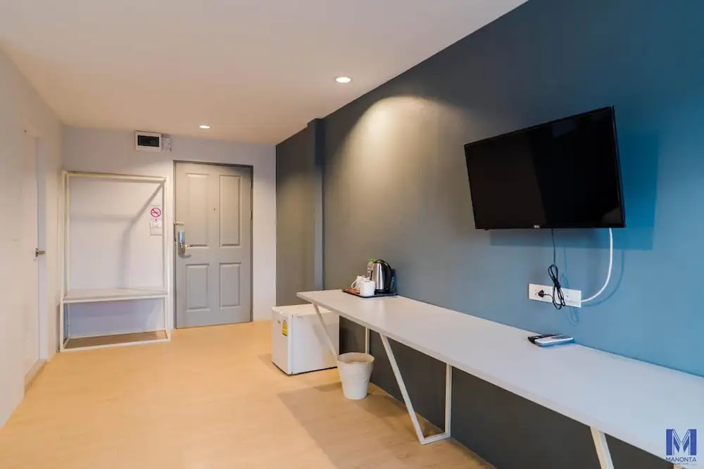 Двухместный номер Standard с видом на город 2 отдельные кровати в Manonta Budget Hotel