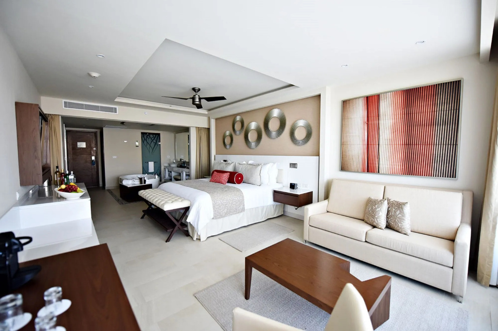 Adults Only, Hideaway at Royalton Riviera Cancun Resort
