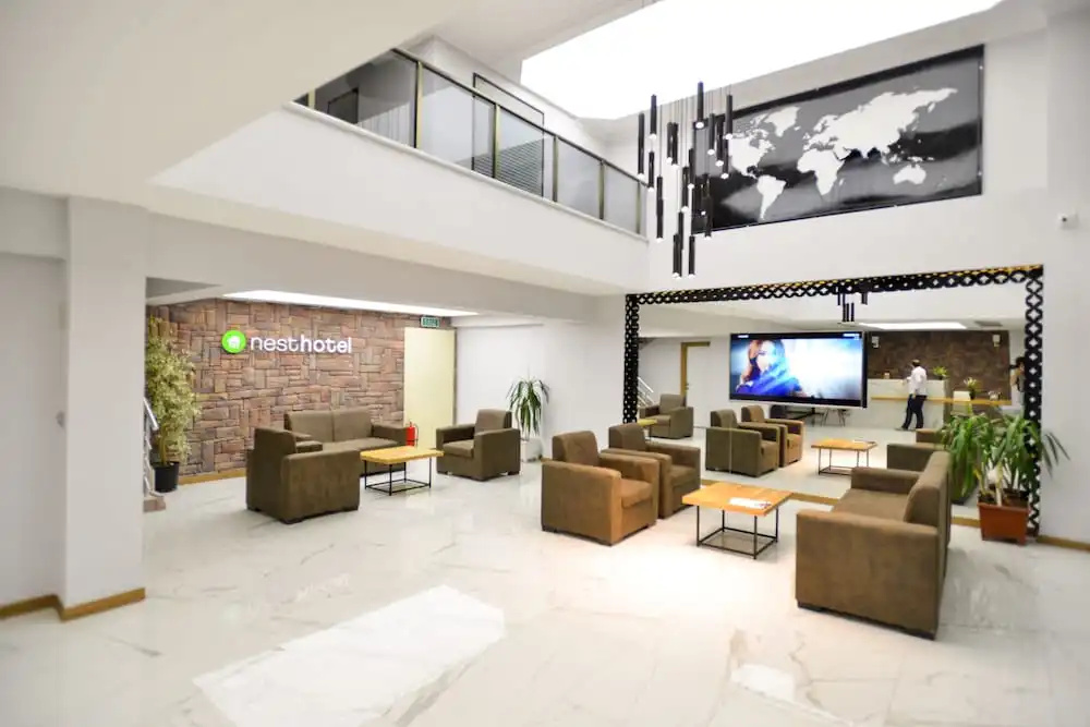 Lobby & Reception