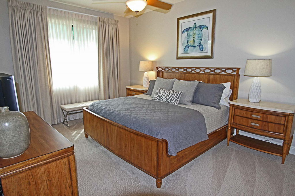 Naples Bay Resort - Naples - 1, 2 & 3 Bedroom Condos
