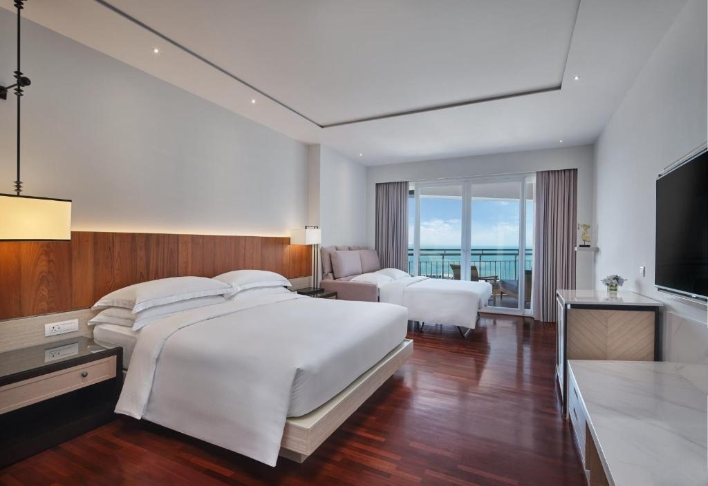 Hilton Hua Hin Resort & Spa - Tap to explore photos