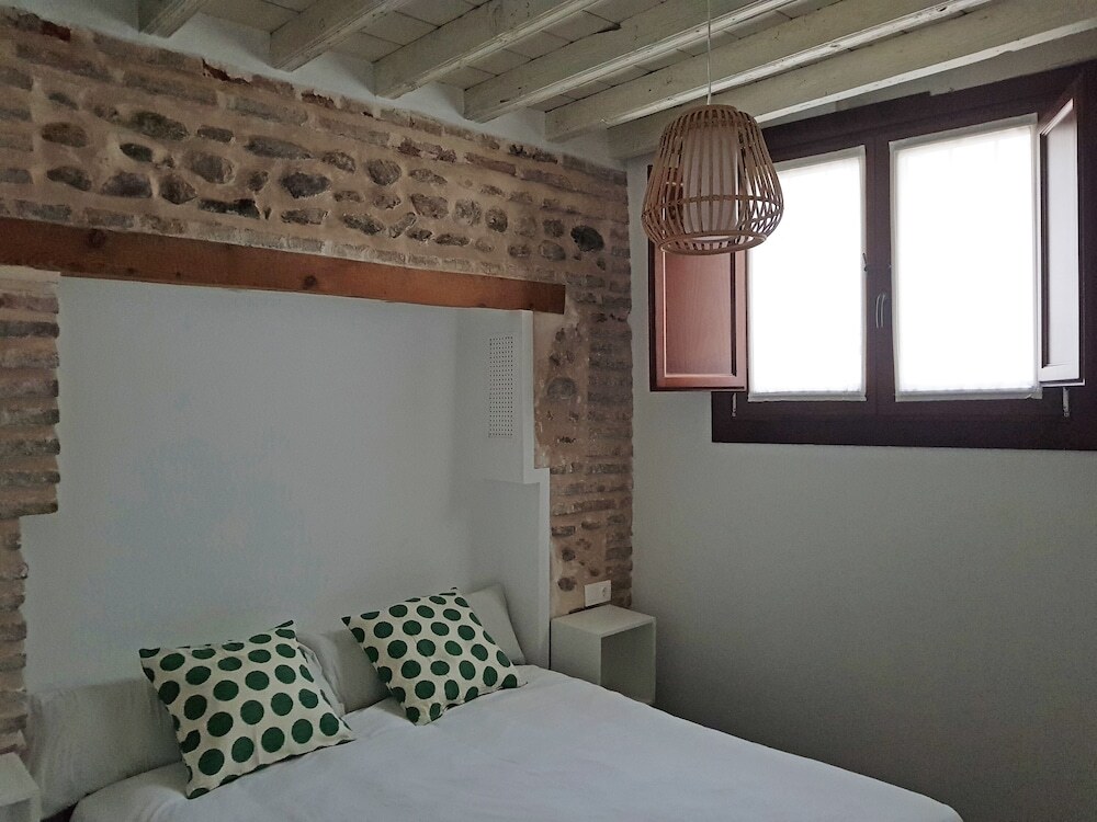 gallery_image_hidden_35