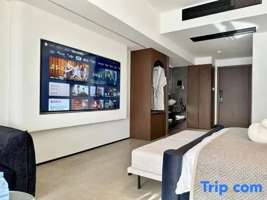 Deluxe Double room with river view (full double bed)