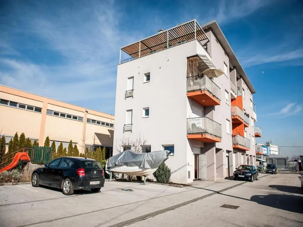 1 Bedroom Apartment with balcony