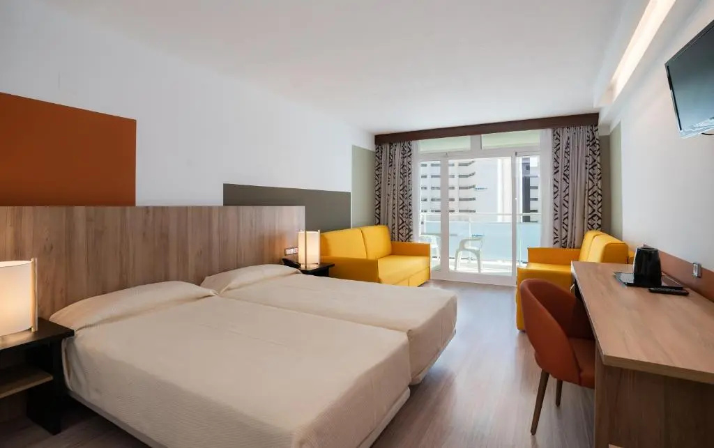 Double room (twin beds)