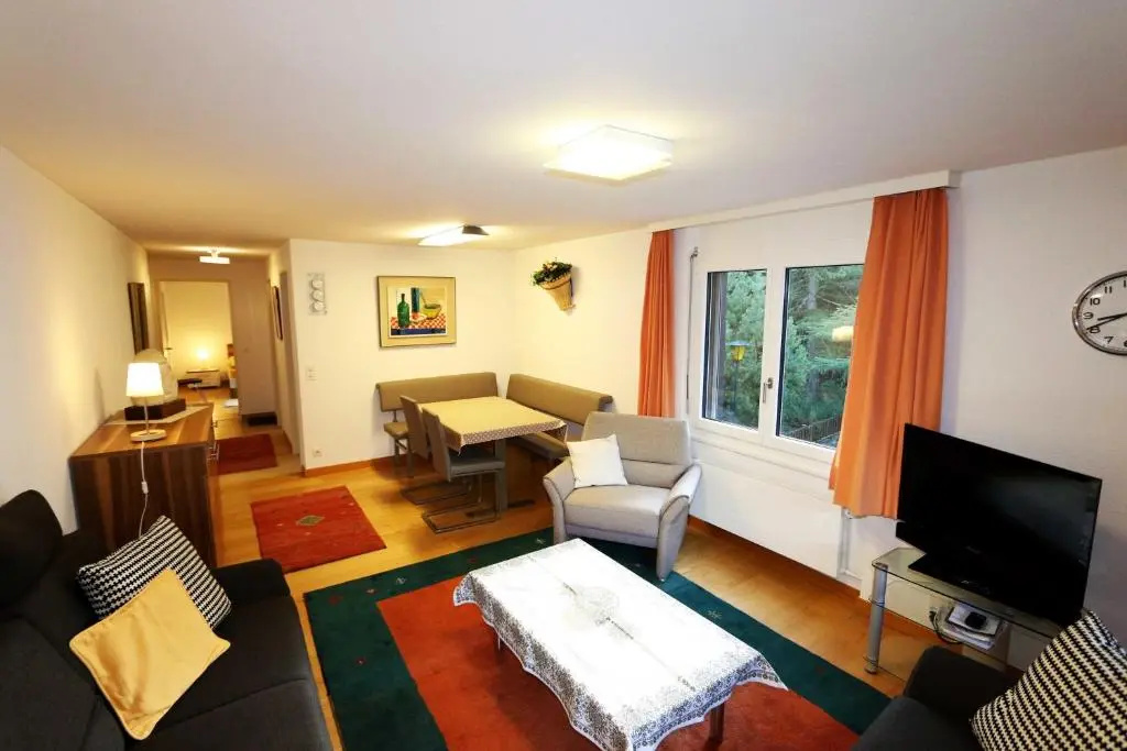 2 Bedrooms Apartment