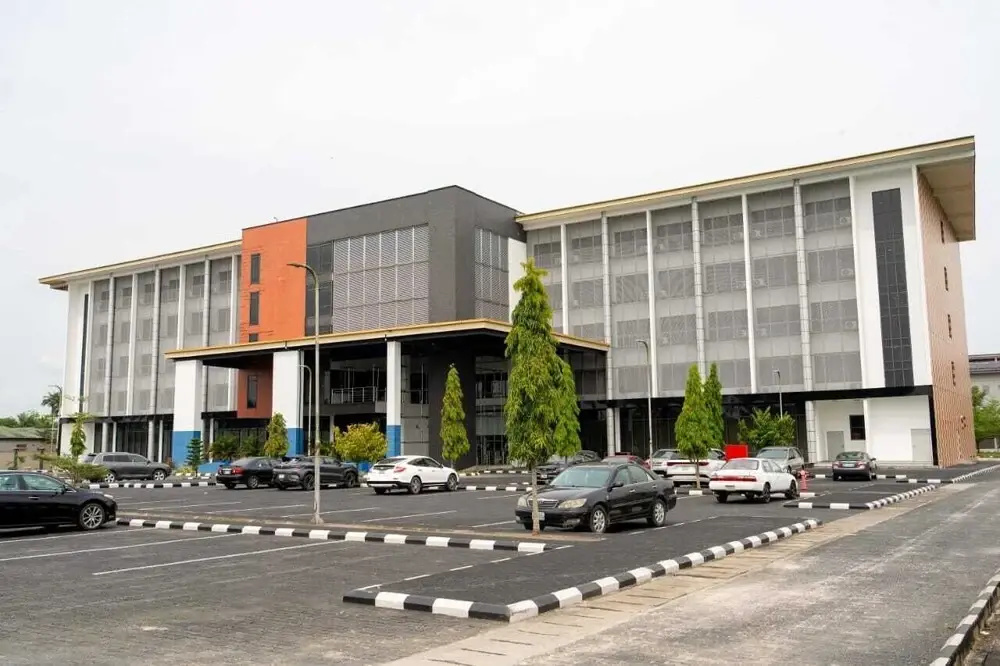 Julirose Hotel and Suites