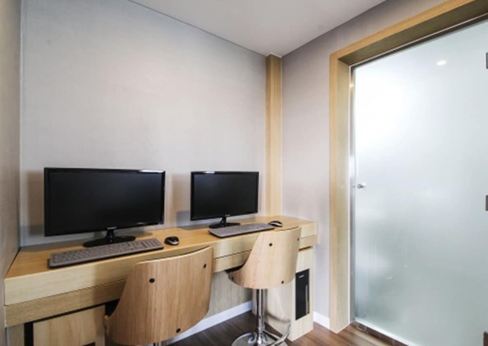 New Yorker Hotel — фото 6