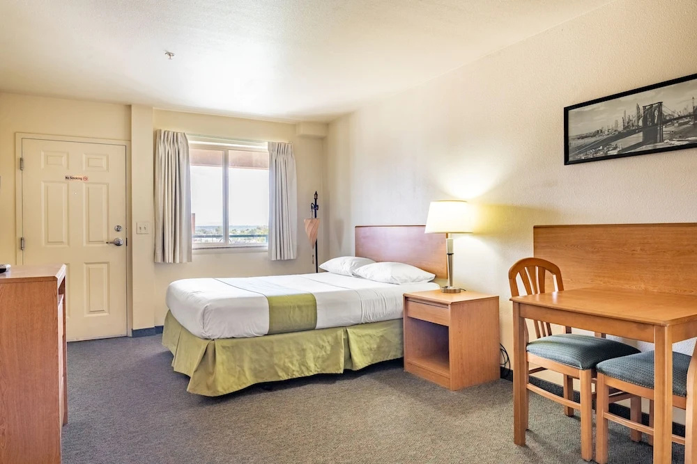 City Inn - фото 2