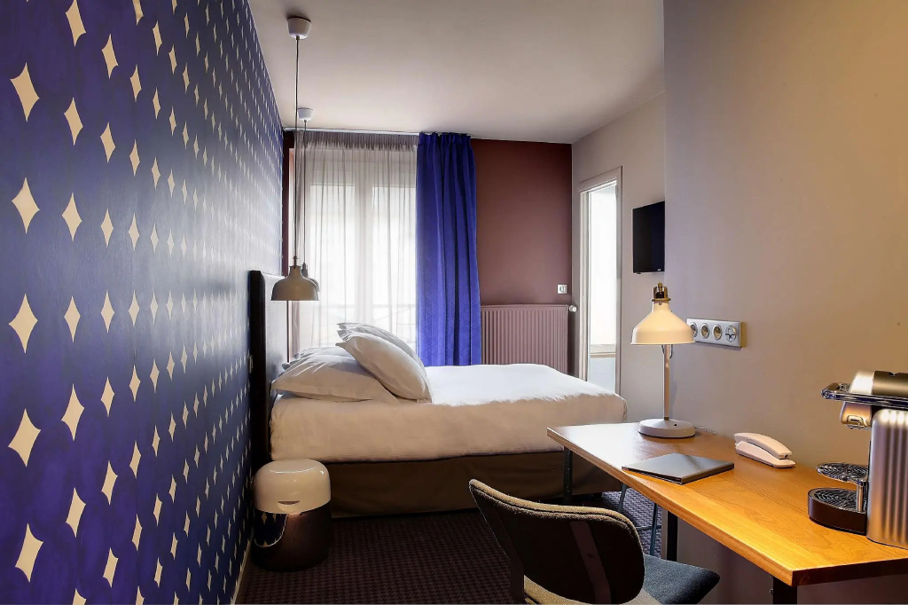 Classic Double room (full double bed)