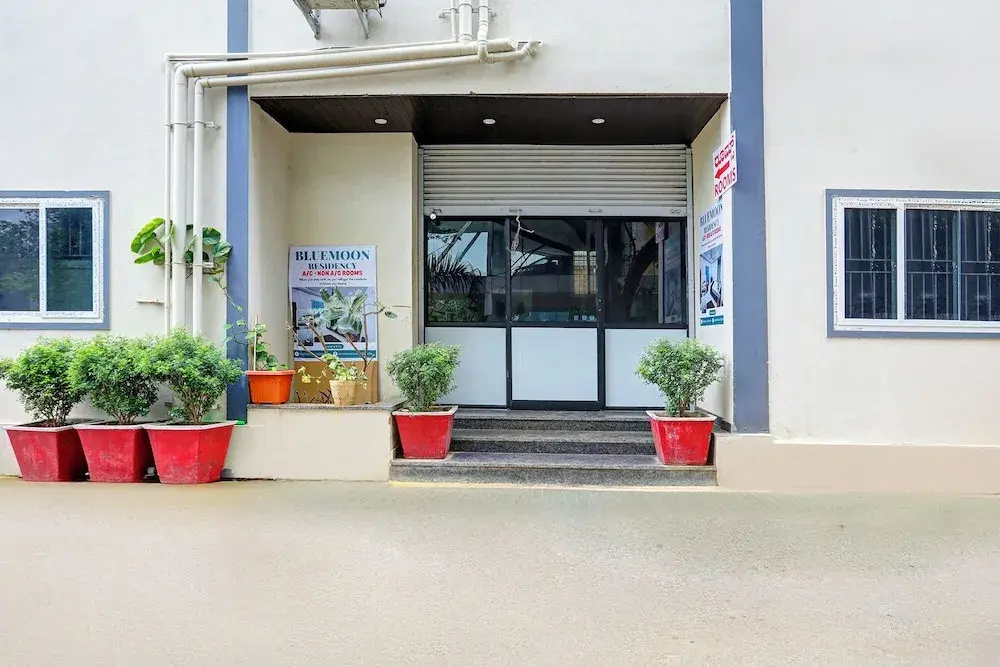 FabHotel Bluemoon Residency - Near Whitefield Main Road