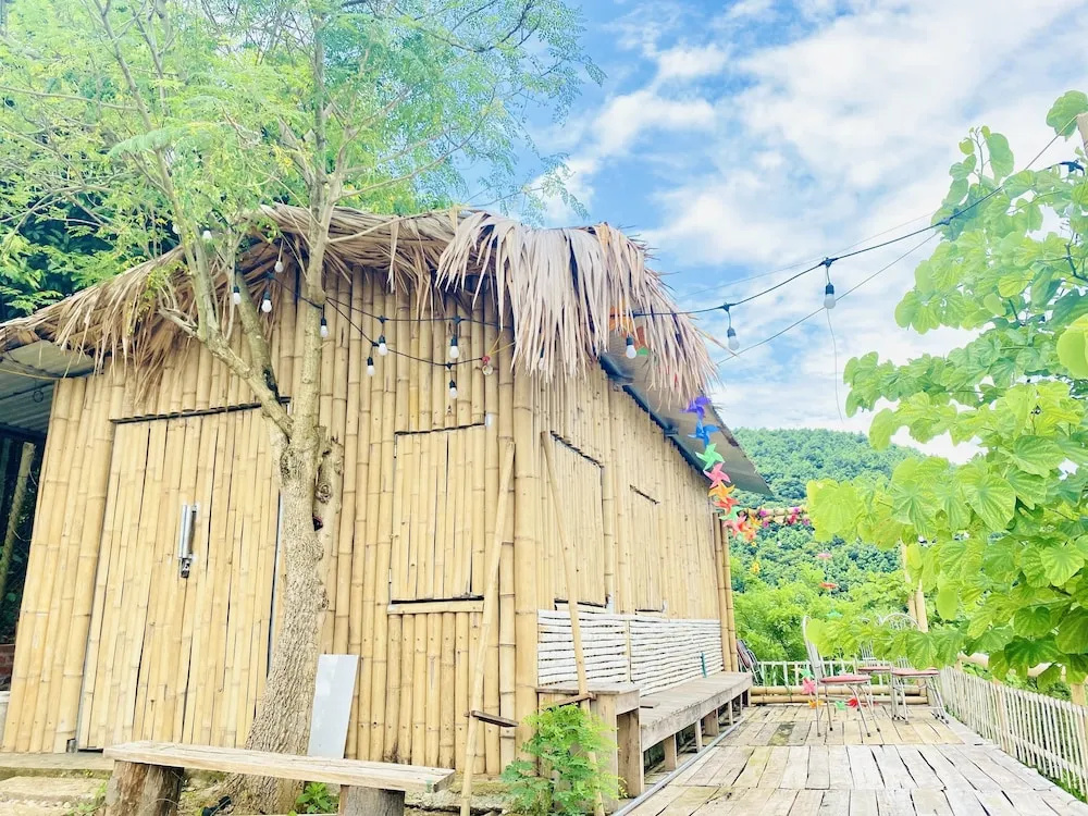 Co Lau Village