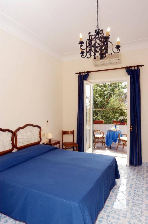 HOTEL VILLA SARAH by null