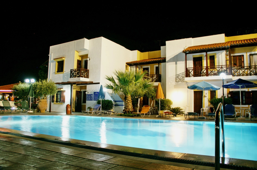 Pennystella Apartments, ,