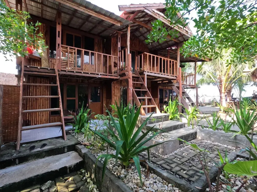 Maryan Moyo Bungalows and resto