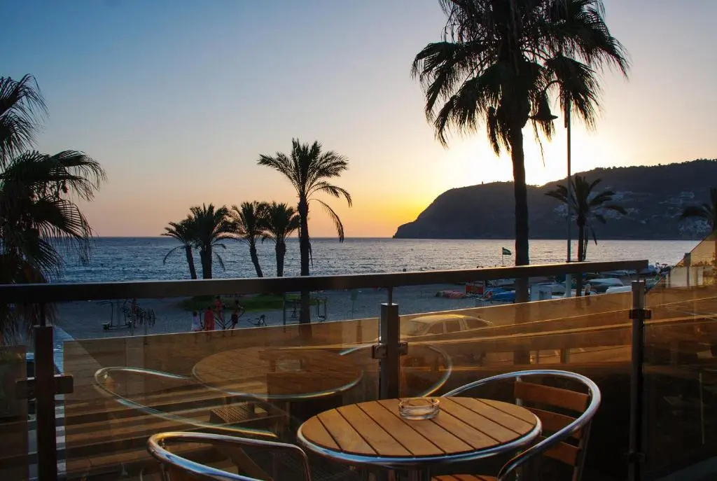 Standard Double room with sea view (full double bed)