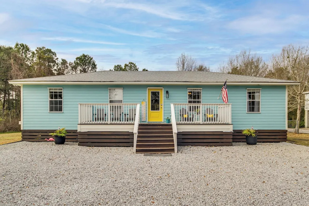 'sea La Vie' Coastal Getaway Steps From the Beach