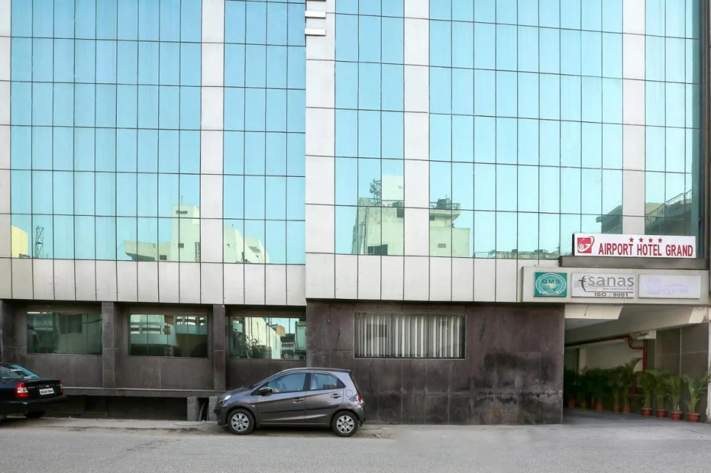 Airport Hotel Grand Delhi