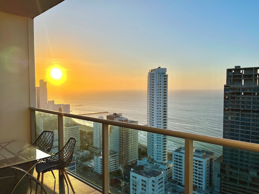 Calamari Homes-Infinitum 3302-Bocagrande
