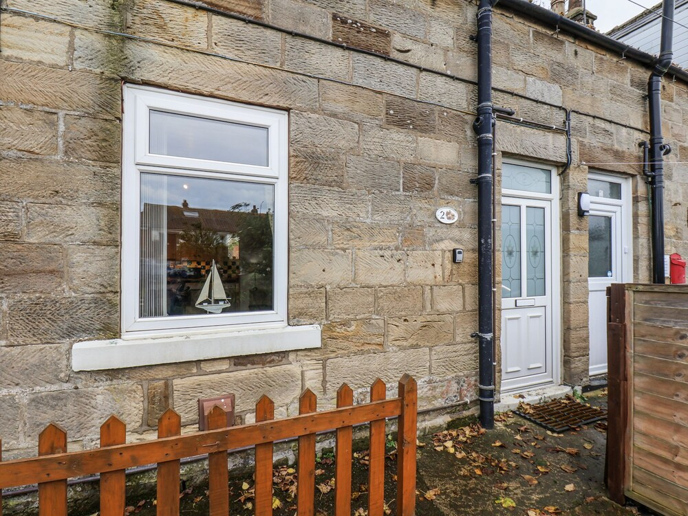 2 High Stakesby Cottages