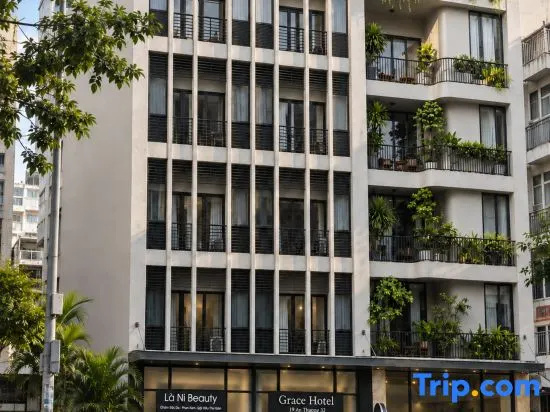 Grace Hotel & Apartment - 200m to My Khe Beach