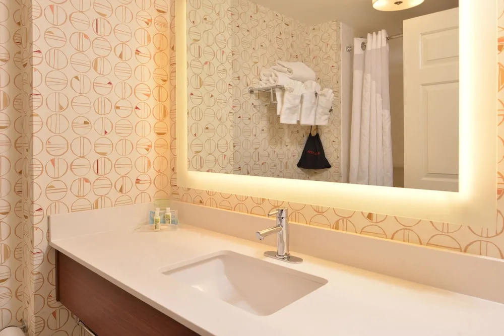 Holiday Inn Hotel & Suites Raleigh / Cary by IHG - Chambres
