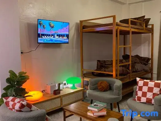 MidCenturyModernVibe-Near Virac Airport-w/ Parking
