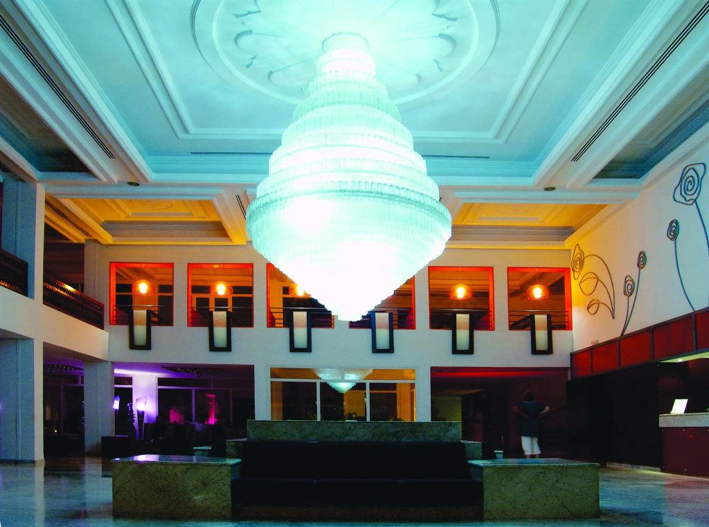 Lobby & Reception