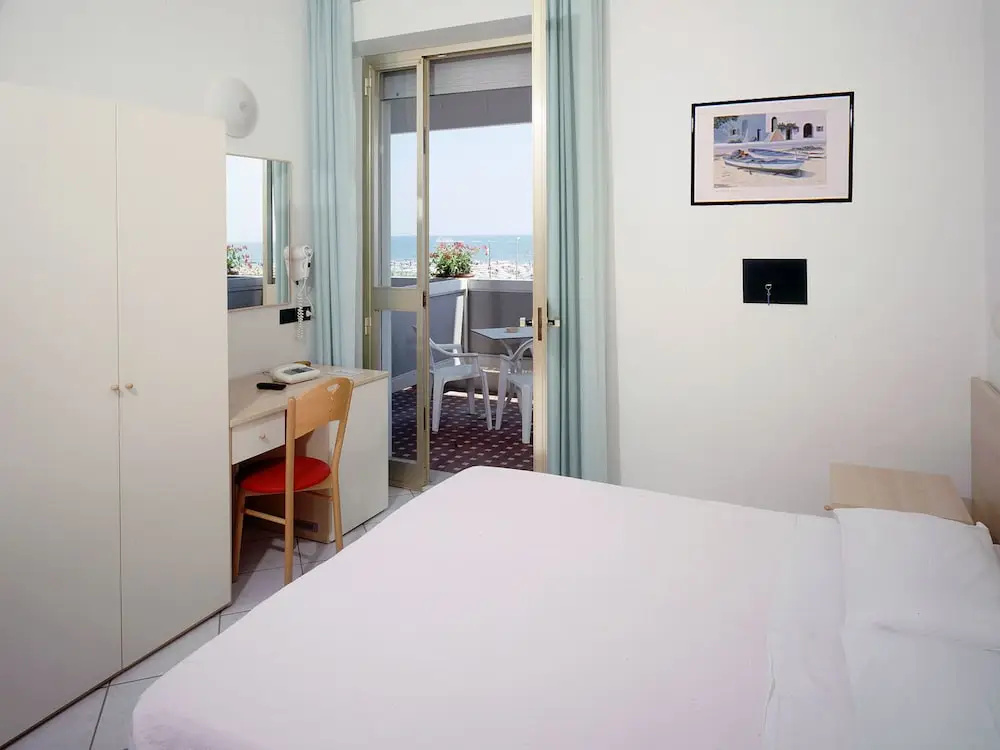 Superior Quadruple room with sea view