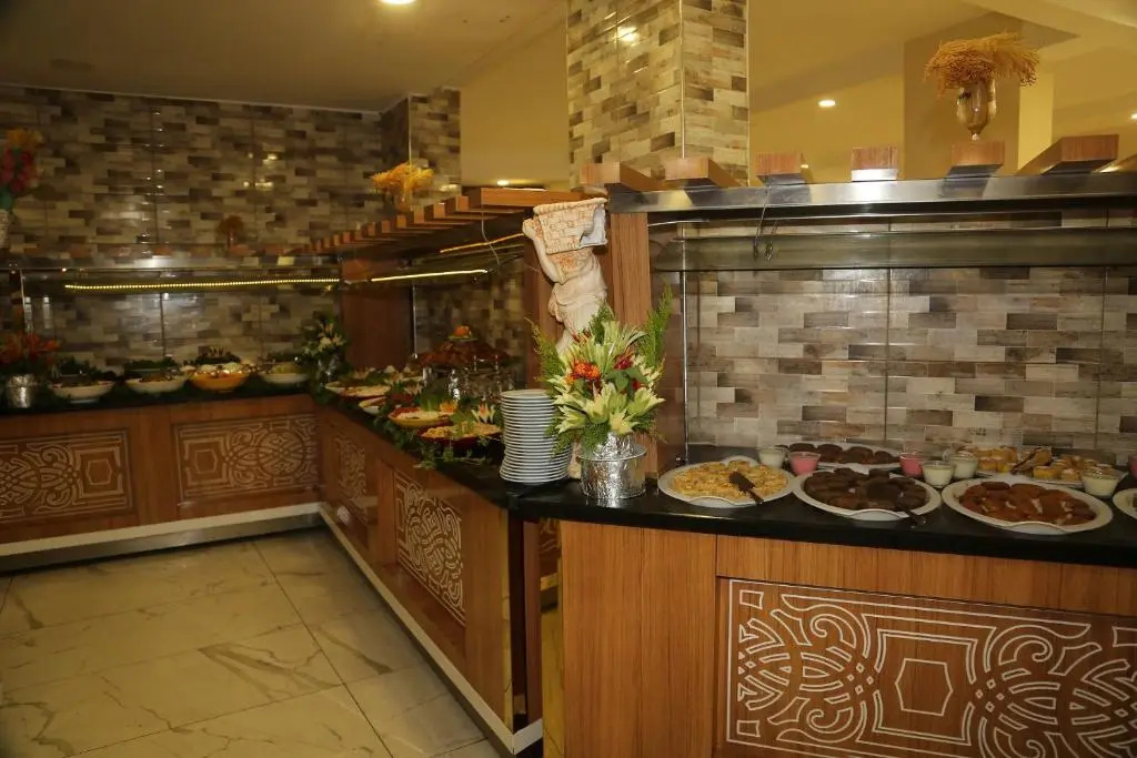 Lobby & Reception