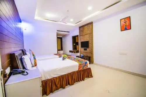 FabHotel Abhinand Grand