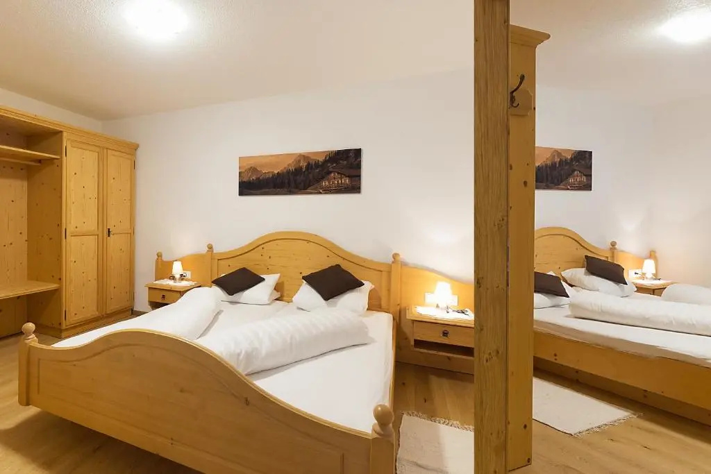 3 Bedrooms Apartment