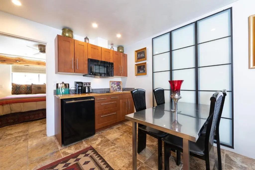 Suite with mountain view