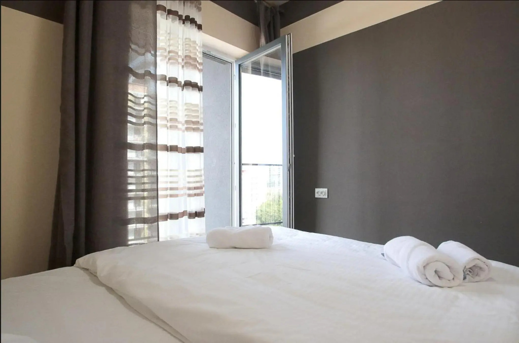 PRO Apartments 1221