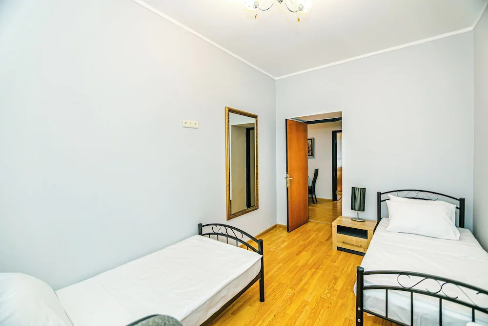 Апартаменты в Azneft Garden Apartment