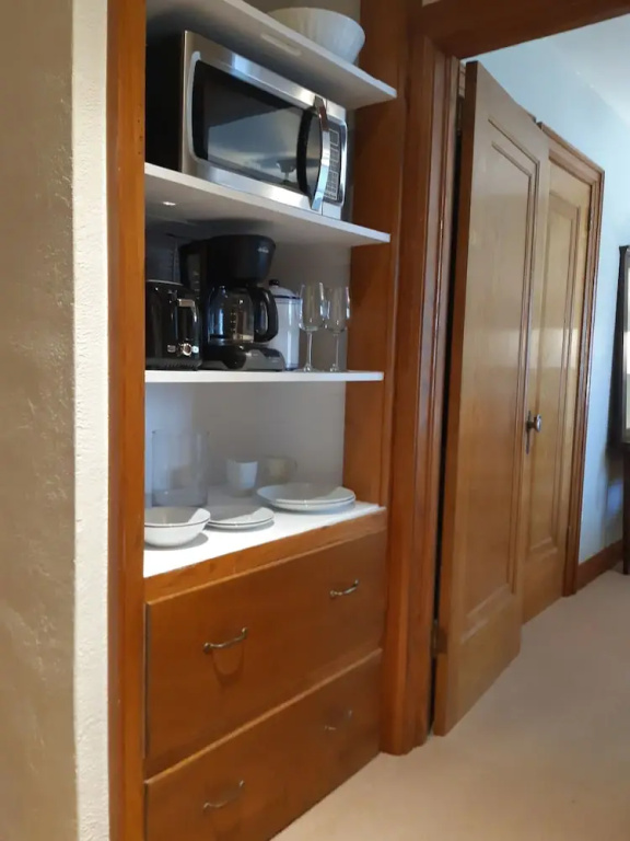 Economy Suite
