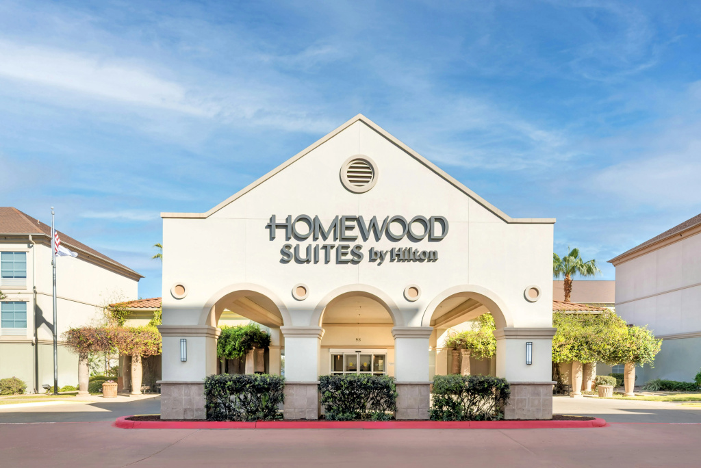 Homewood Suites by Hilton Laredo at Mall del Norte