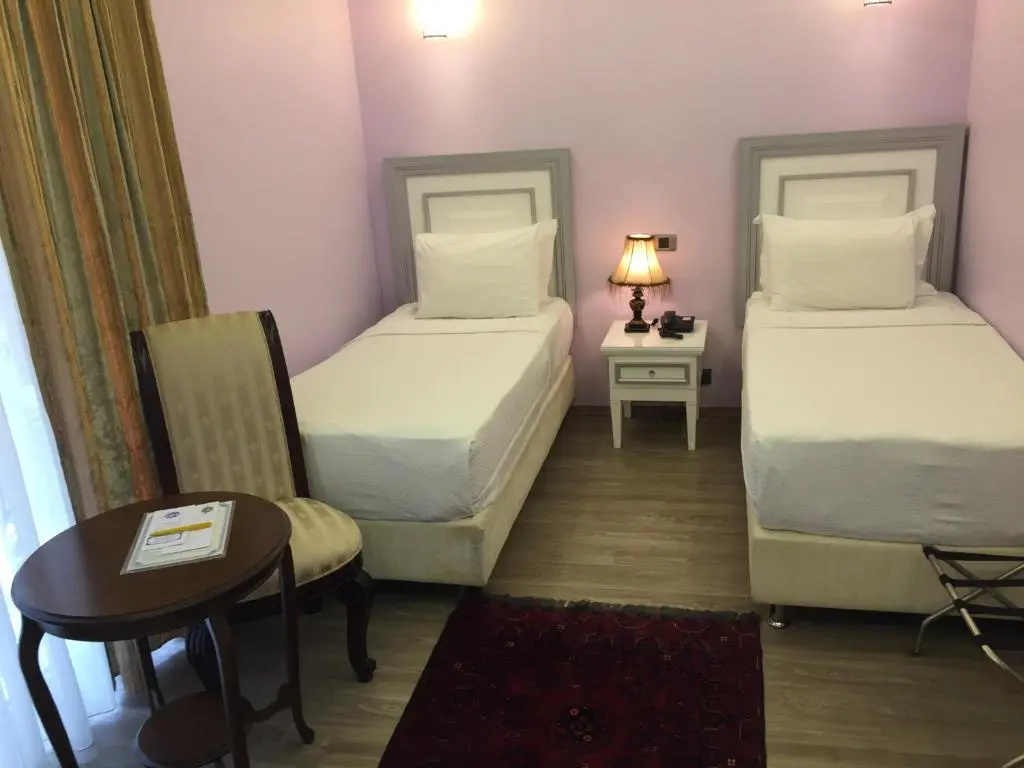 Double room (full double bed)