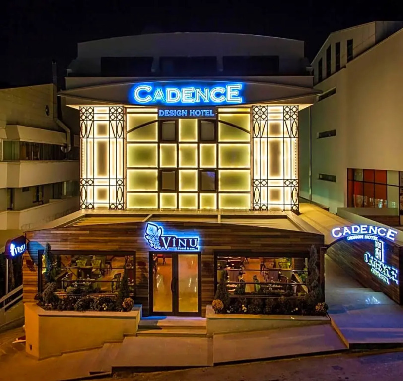 Deluxe Double Suite full double bed