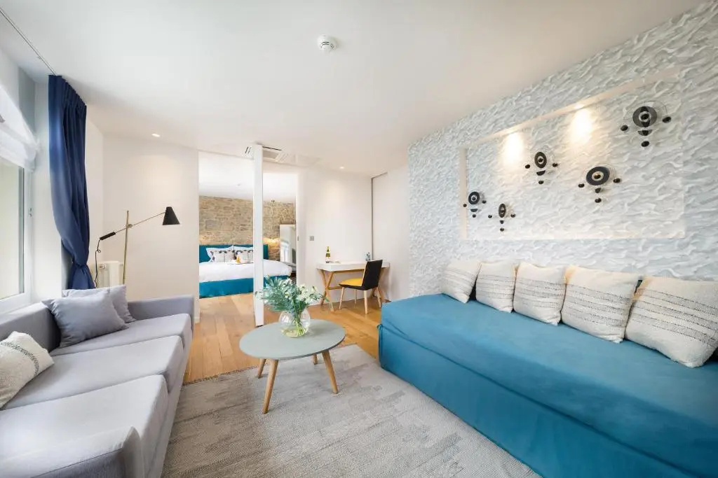 Deluxe Family Suite