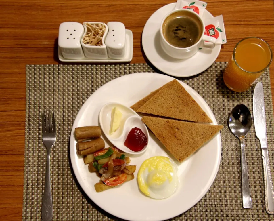 Food & Beverage