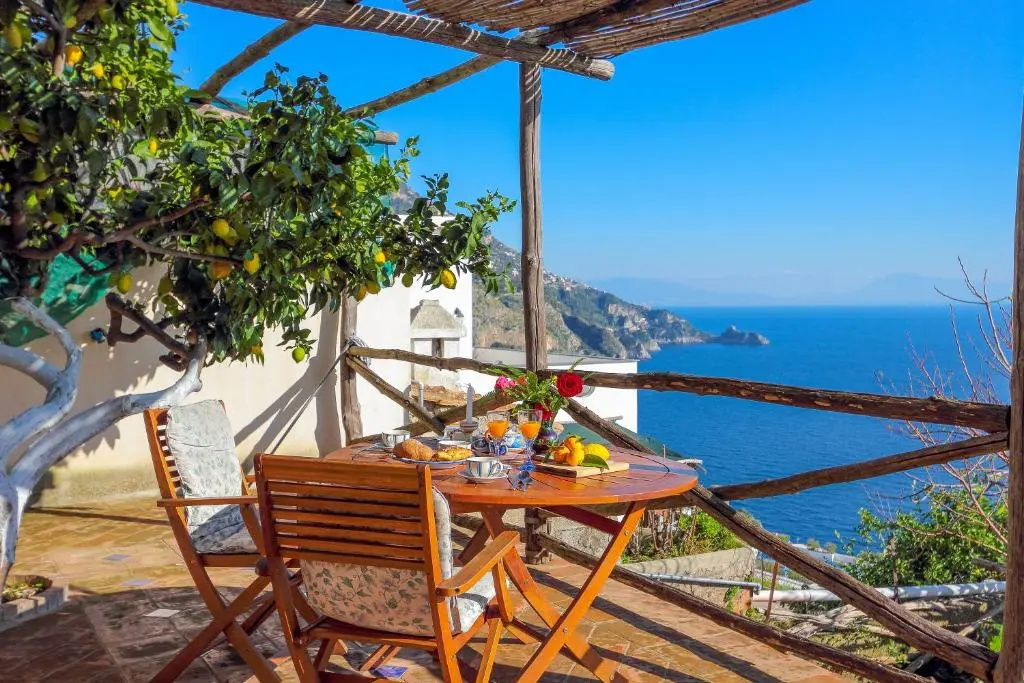 1 Bedroom Apartment with sea view