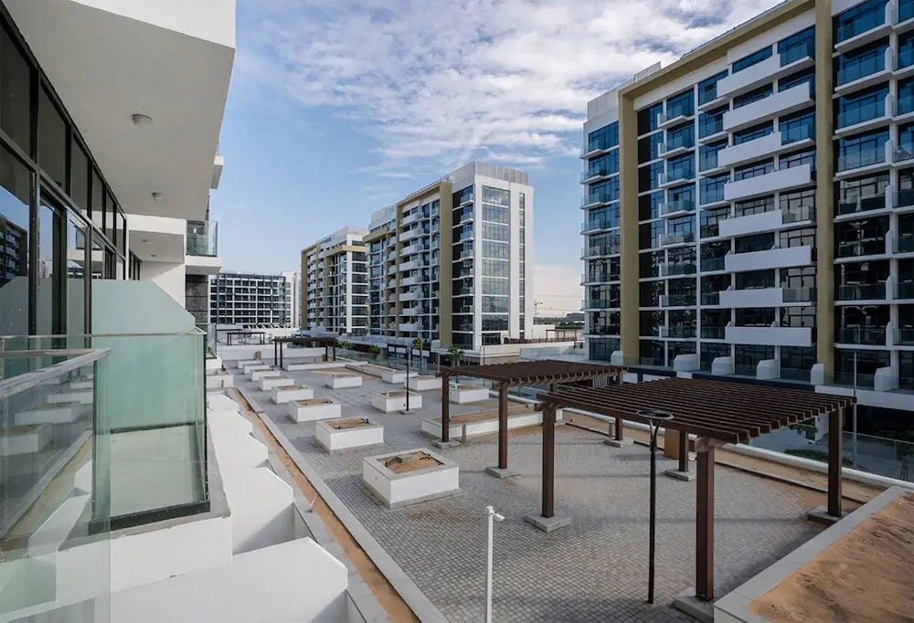 Modern studio in Azizi Riviera