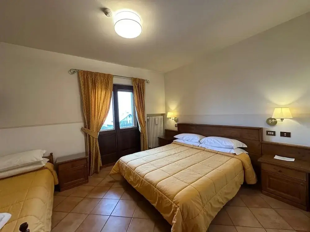 Classic Triple room with balcony