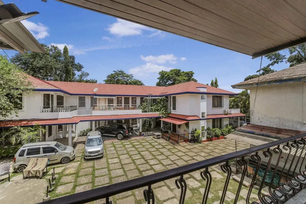 3BHK w/Pool - Dream Habitat by Universe Villas