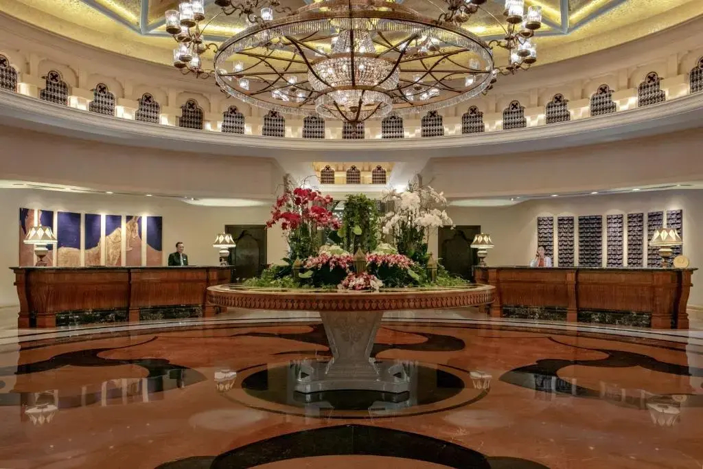 Shangri-La Hotel Apartments Qaryat Al Beri - фото 44