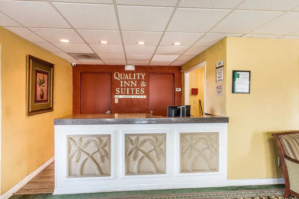 Lobby & Reception