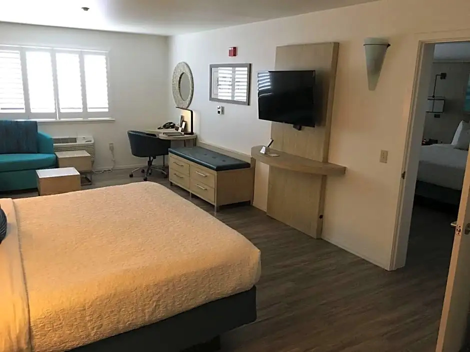 2 Bedrooms Double Suite (full double bed)